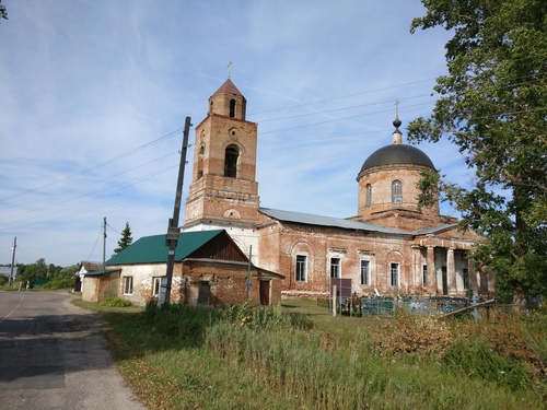Церковь выглядит, конечно, печально.