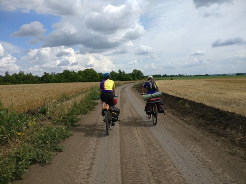 Снова поля. Такая местность.