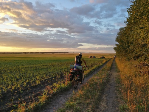 Абсолютно невероятно, что всё это бескрайнее пространство вообще где-то существует