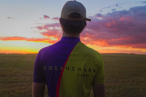 Обложка музыкального альбома или видеоигры? Да.