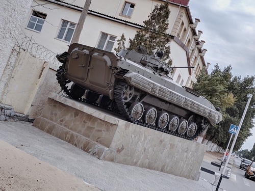 Начинаю понимать прелесть: никакой тебе заботы о давлении в шинах.